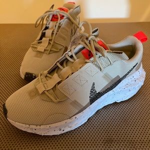 New great looking Nikes